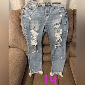 Judy Blue Light Wash Distressed Skinny Sz 14w